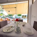 Alina Hotel 3*