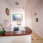 Alina 3* Sarandë