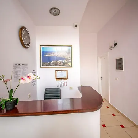 Alina 3* Σαράντα